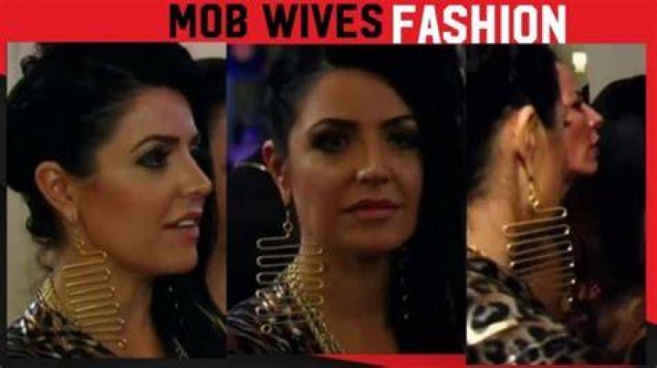 'Mob Wives' Preview: Ramona Rizzo Calls Drita D'avanzo A 'Flip Flopping Floozy'