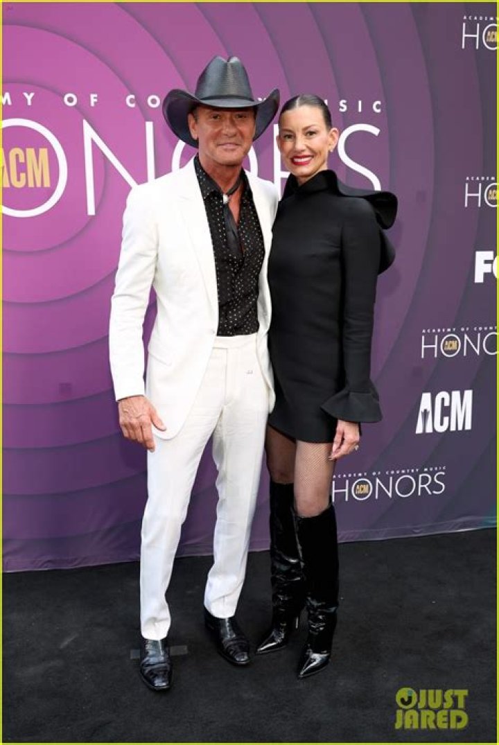 2017 ACMs’ Best Couples – Faith Hill, Tim McGraw & More