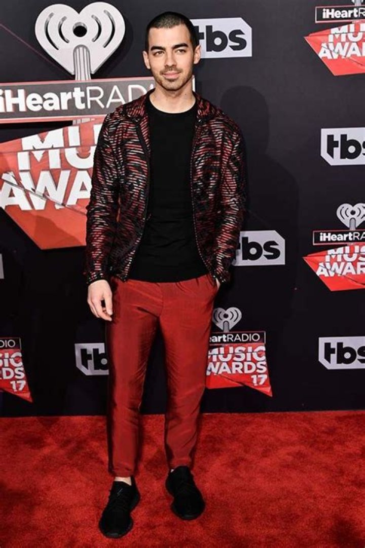 2017 iHeartRadio Awards Men’s Fashion — See The Red Carpet’s Hottest Hunks