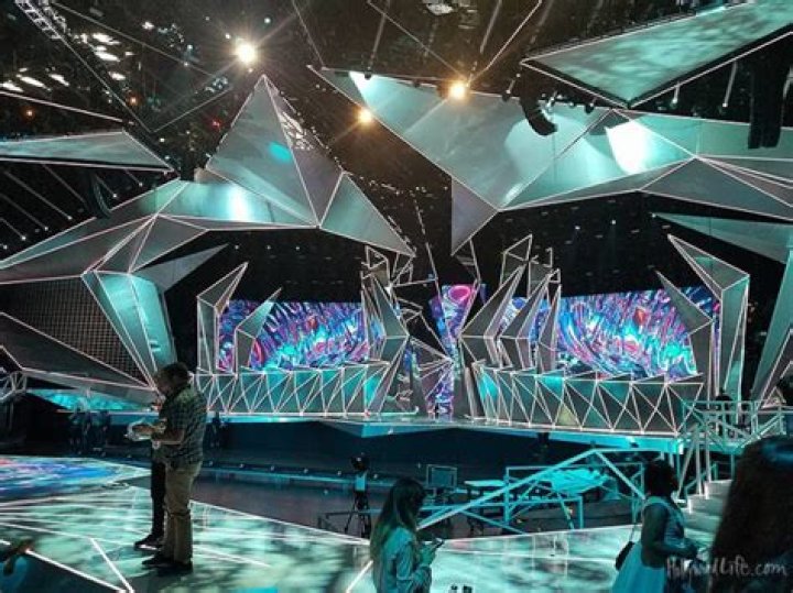 2017 VMAs Seating Chart — PICS