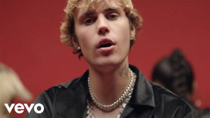 24kGoldn & iann dior Recruit Justin Bieber & J Balvin For ‘Mood’ Remix – Hollywood Life