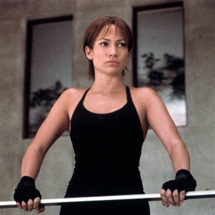 5 Celeb Hotties Over 40 That Still Twerk & Twerk GOOD: Jennifer Lopez & More