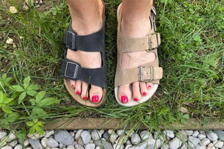 5 Pairs Of Sandals That Look Like Kylie Jenner’s $76,000 Birkenstocks, But Are Under $150