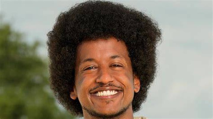 5 Things About the ‘Survivor’ Season 45 Contestant – Hollywood Life