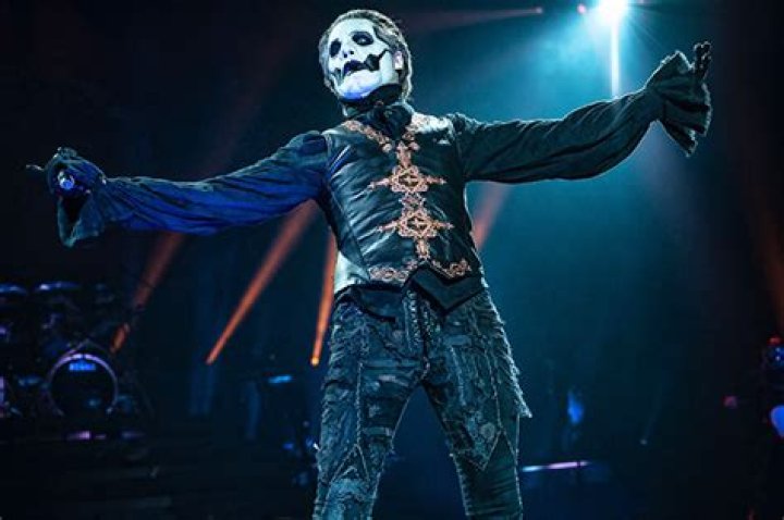 A Playlist Of Spooky Songs Picked By Celebs – Hollywood Life