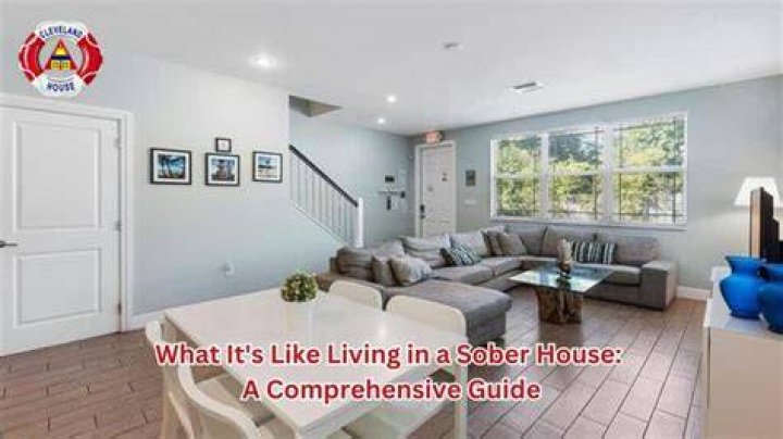 A Sober House: What Is It? — Plus: How It Differs From Rehab