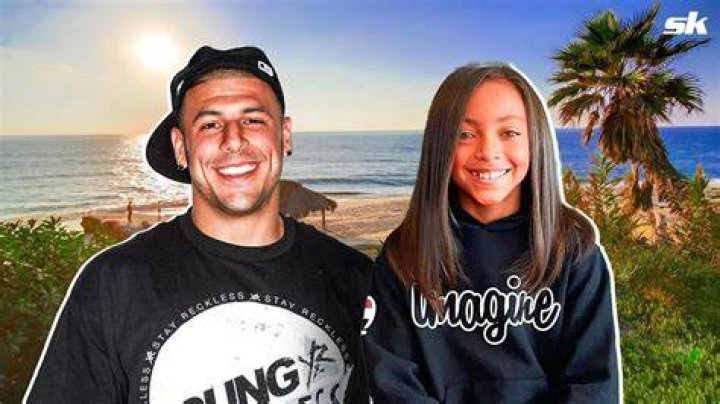 Aaron Hernandez Fiancee Welcomes Daughter – Hollywood Life