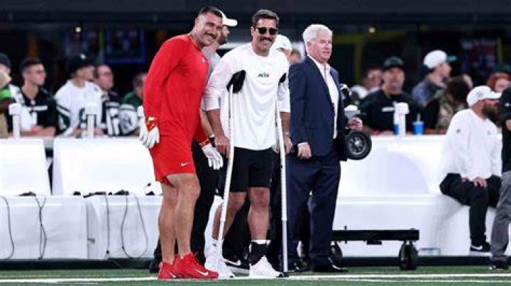 Aaron Rodgers Apologizes For COVID Vaccine Comments: ‘I Take Full Responsibility’