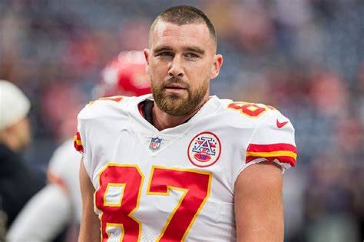 Abby Lee Miller Says Travis Kelce Is a Better Dancer Than Taylor Swift – Hollywood Life