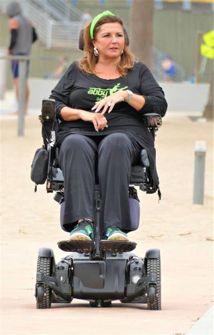 Abby Lee Miller Spotted In Wheelchair Amidst Spinal Surgery Recovery – Hollywood Life