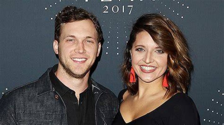 ‘AI’ Champ’s Wife Hannah Gives Birth To Son – Hollywood Life