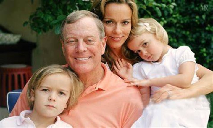 All About Her Three Children Amid Her Pregnancy – Hollywood Life