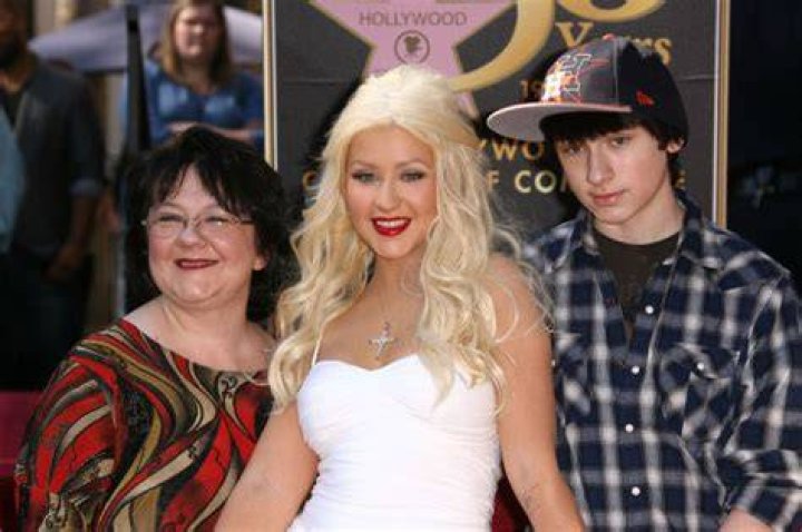 All About Shelly Loraine Kearns – Hollywood Life