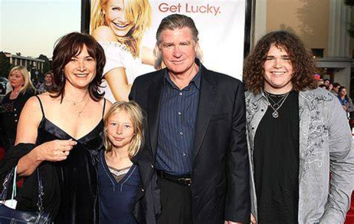 All About The Late Star’s 2 Children – Hollywood Life