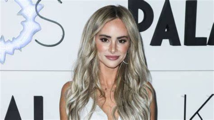 Amanda Stanton’s Wedding Dress: ‘Bachelor’ Alum Wears Stunning Lace Gown For Nuptials