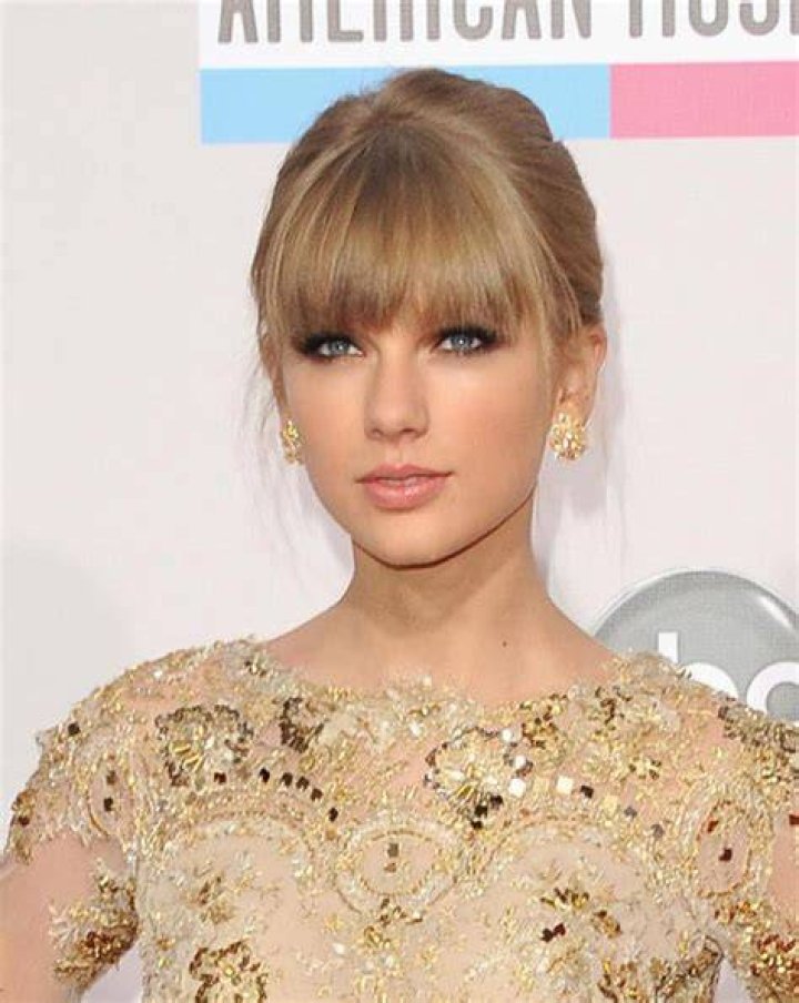 American Music Awards 2012 Makeup — Her Sultry Eyes – Hollywood Life