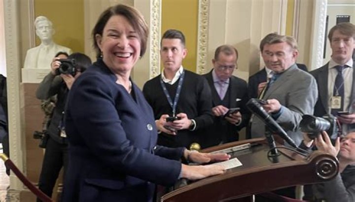 Amy Klobuchar Tells Candidates At Dem Debate: ‘If We Tear Each Other Apart, Trump Wins’