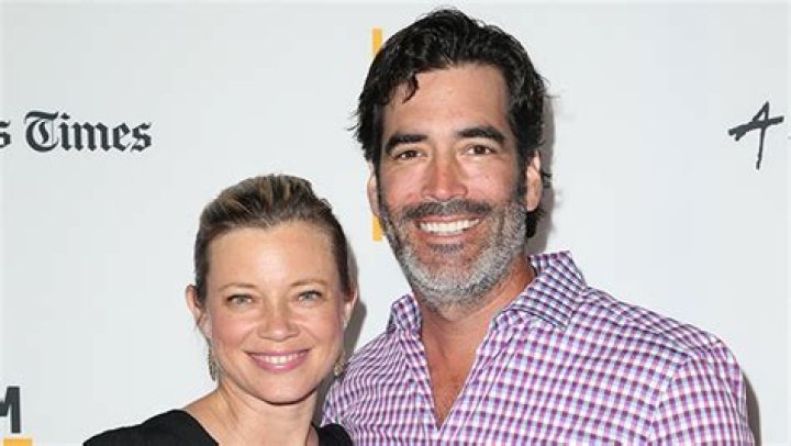 Amy Smart Reacts To Sexual Misconduct Claims Husband Is Facing – Hollywood Life