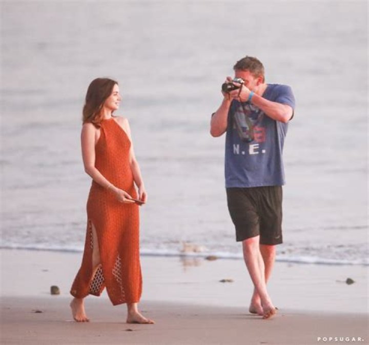 Ana de Armas Shares Romantic Vacation Pics & Ben Affleck Hilariously Asks For ‘Photo Credit’