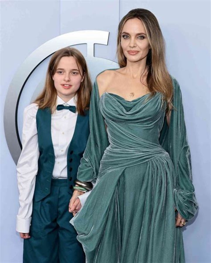 Angelina Jolie & Daughter Vivienne, 12, Shop For Pet Supplies In Full Protective Gear — Pics
