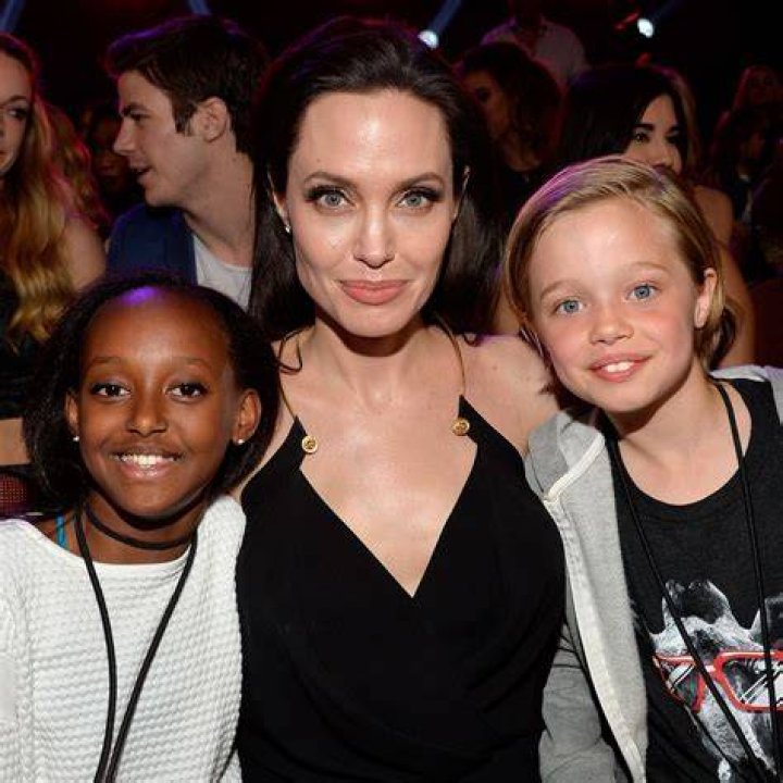 Angelina Jolie & Her Kids Visit Zahara’s ‘Beautiful Birth Country’ & Meet Ethiopia’s President — Watch