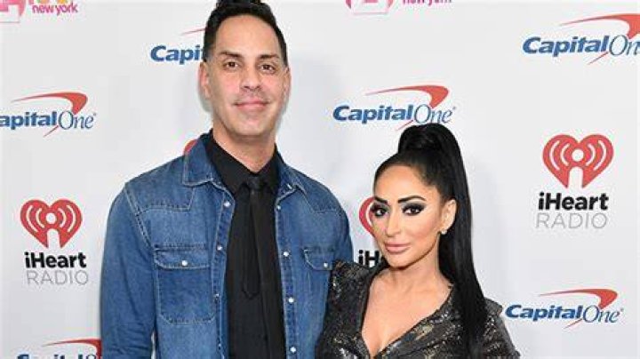 Angelina Pivarnick Filed For Divorce From Chris Larangeira – Hollywood Life