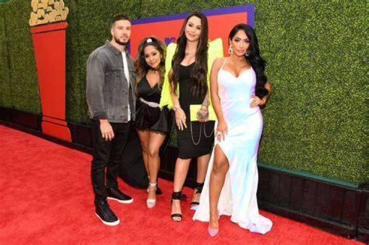 Angelina Pivarnik Talks Spicey DMs, D Pics After Divorce – Hollywood Life
