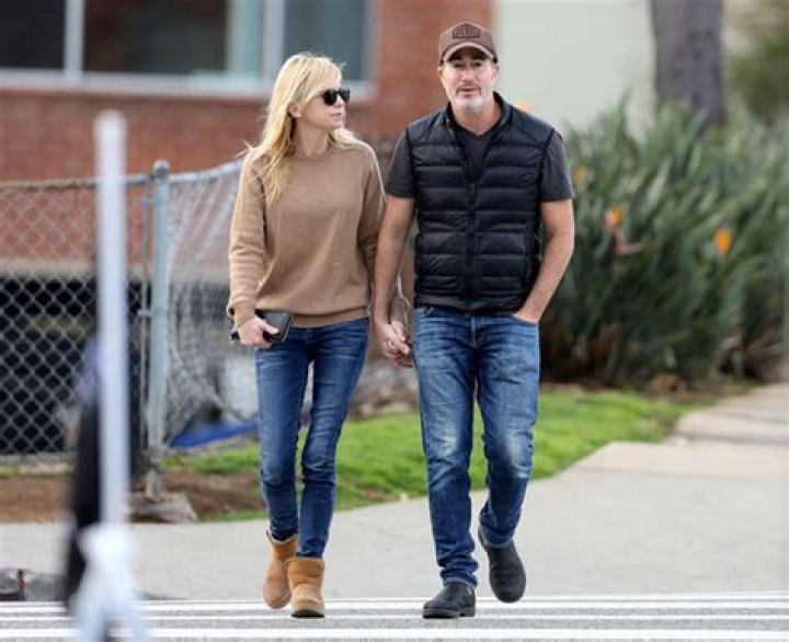 Anna Faris Confirms She’s Married, Eloped With Michael Barrett – Hollywood Life