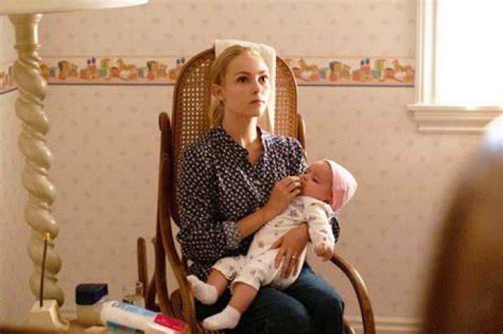 AnnaSophia Robb On Young Elena’s Big Moment – Hollywood Life