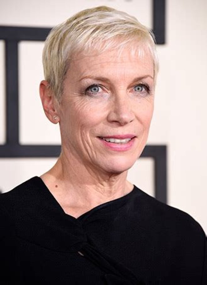 Annie Lennox – Bio – Hollywood Life