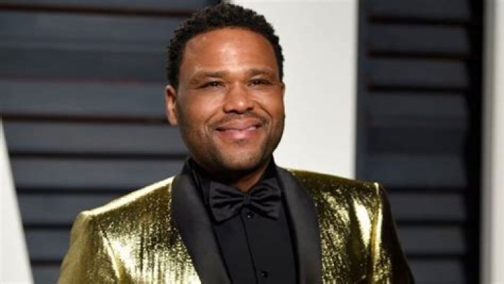 Anthony Anderson Reveals He’d ‘Love’ To Host The Oscars After Chris Rock Turned It Down
