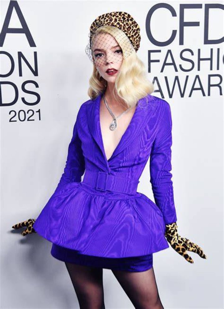 Anya Taylor-Joy — Photos Of The ‘Queen’s Gambit’ Actress – Hollywood Life