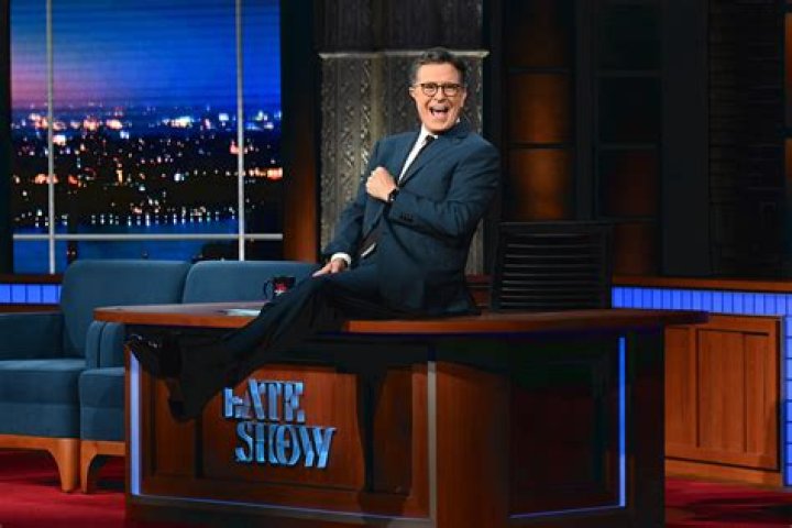 Ariana Grande Admits Her Personal Life Is ‘Non-Existent’ During Surprise Interview On ‘Late Late Show’