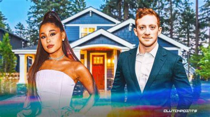 Ariana Grande and Ethan Slater Are Reportedly Living Together in NYC – Hollywood Life