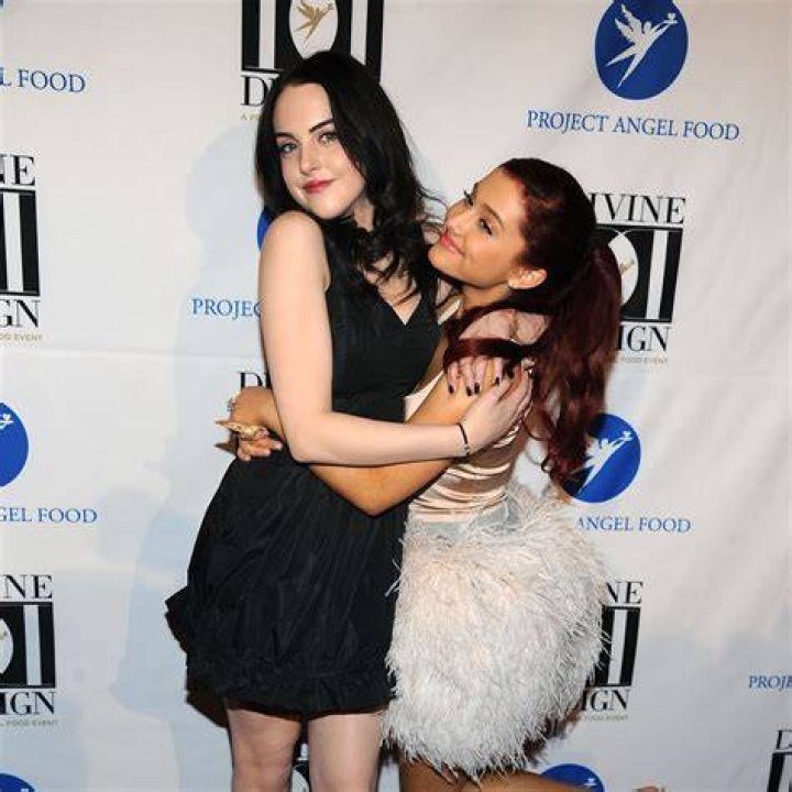 Ariana Grande and Liz Gillies Wear ‘Showgirls’ Halloween Costumes – Hollywood Life
