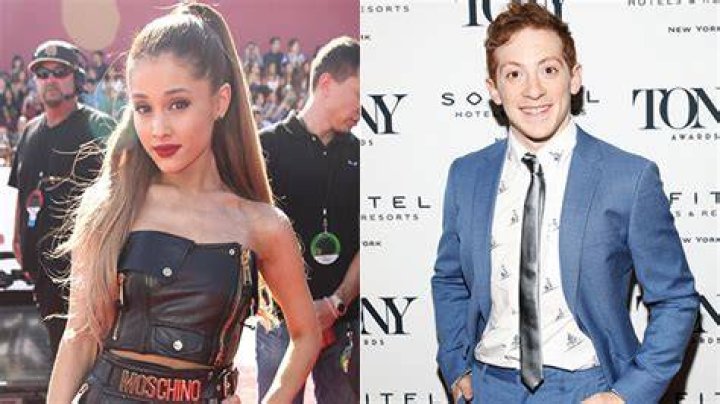 Ariana Grande & BF Ethan Slater Go On Dinner Date With Her Dad – Hollywood Life