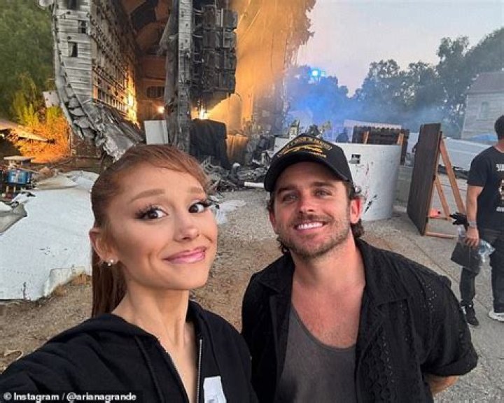 Ariana Grande Reveals Painful Estrangement From Her Father