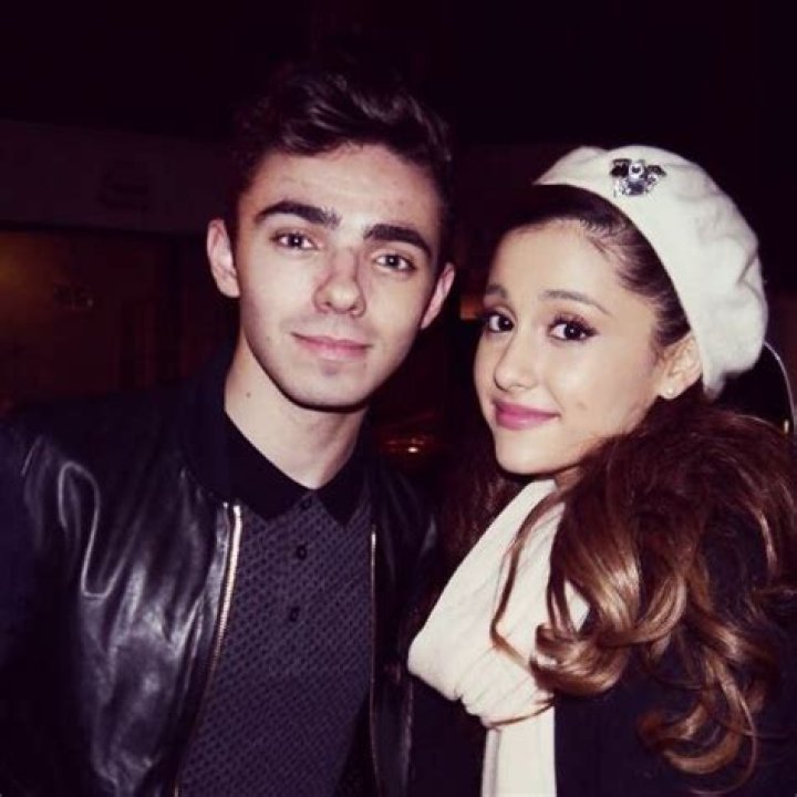 Ariana Grande’s Boyfriend Shades Justin Bieber After Flirty Message: ‘Keep Looking’