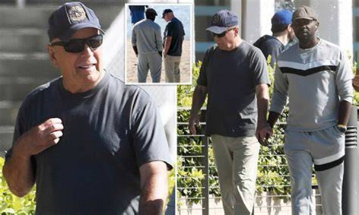 Ariel Winter Keeps It Casual While Out & About Makeup-Free — New Pics