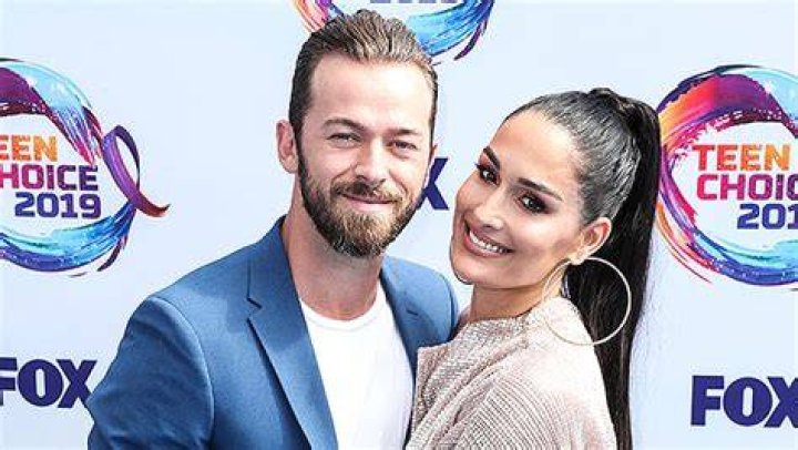 Artem Chigvintsev & Baby Matteo Are Thanksgiving Twins In New Photo – Hollywood Life