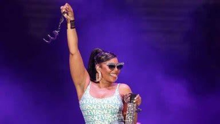 Ashanti Rocks Daisy Dukes & Thigh-High Boots For Concert – Hollywood Life