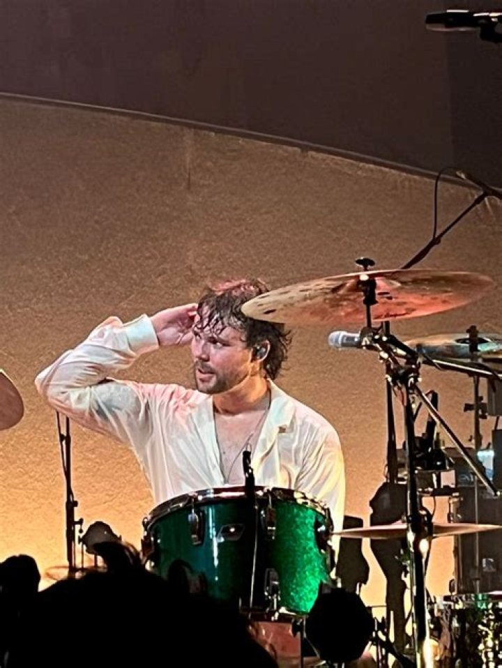 Ashton Irwin In Hospital: Fans React To 5 Seconds Of Summer’s Sad News