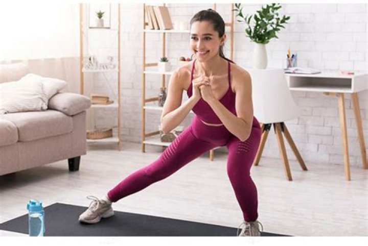 At Home With Kelly Rutherford: How She’s Stay Healthy & Active Indoors
