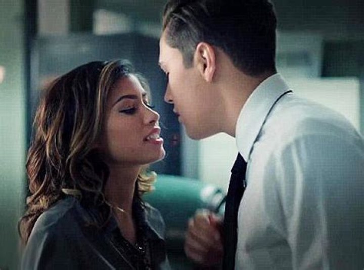 Austin Mahone Makes Out With Hot Brunette In ‘Dirty Work’ Music Video — Watch