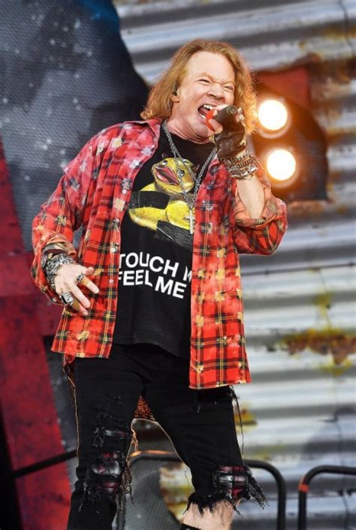 Axl Rose Pics — Photos Of Guns N’ Roses Singer – Hollywood Life