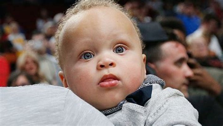 Ayesha Curry Fires Back At Troll Who Fat-Shamed Her 10-Month-Old Baby Son, Canon: ‘No. Just No.’