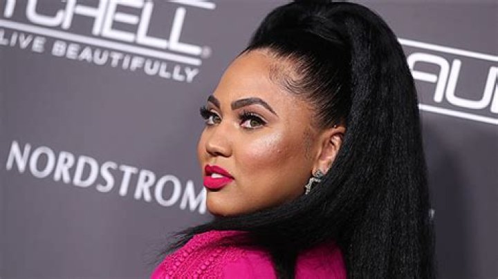 Ayesha Curry Reveals She Made ‘Rash Decision’ To Get Breast Implants During Postpartum Depression Battle