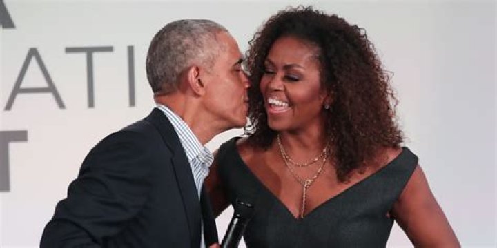 Barack & Michelle Obama Then & Now — See Pics Of Former 1st Couple – Hollywood Life