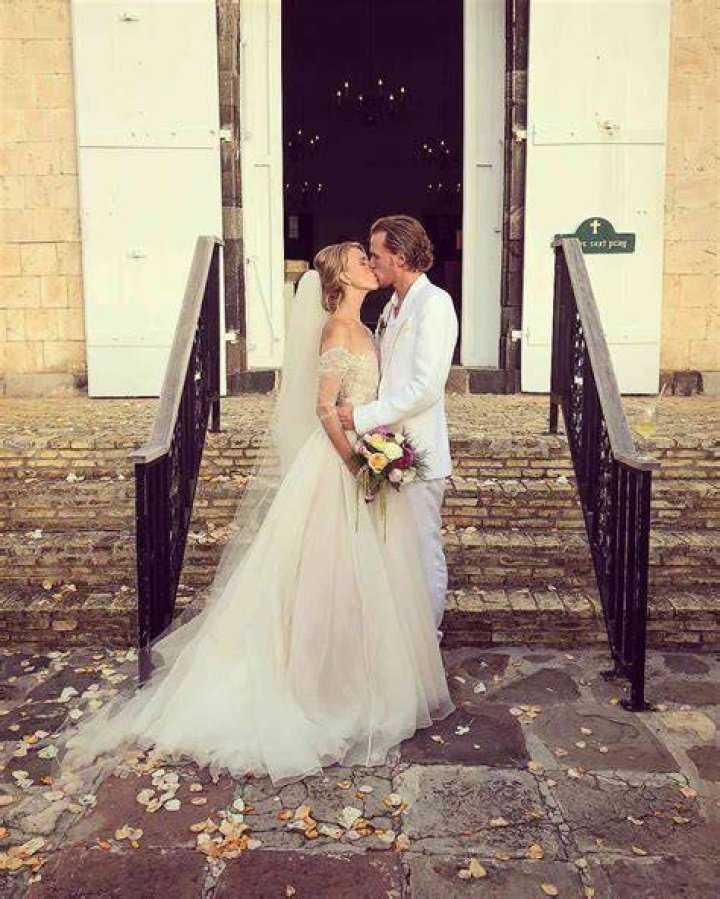 Barron Hilton Just Married Tessa Gräfin von Walderdorff In St. Barts — See The Wedding Pic