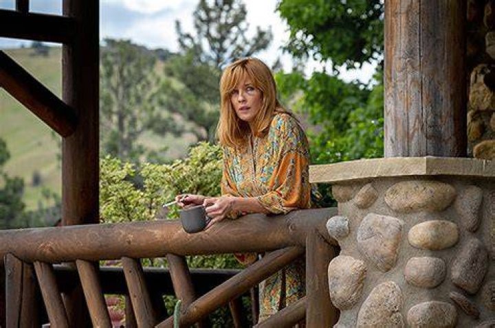 Beth & John Are Alive & Rip Kills Roarke — Recap – Hollywood Life
